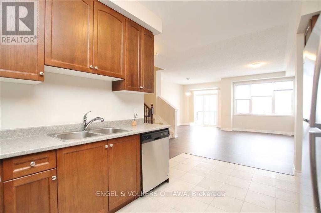 213 Hibernian Walk, Ottawa, Ontario  K2V 0R6 - Photo 20 - X12617168