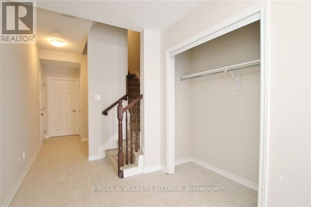 213 Hibernian Walk, Ottawa, Ontario  K2V 0R6 - Photo 25 - X12617168