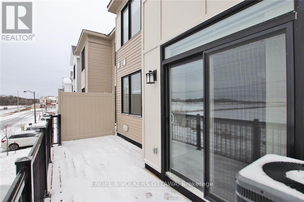 213 Hibernian Walk, Ottawa, Ontario  K2V 0R6 - Photo 3 - X12617168