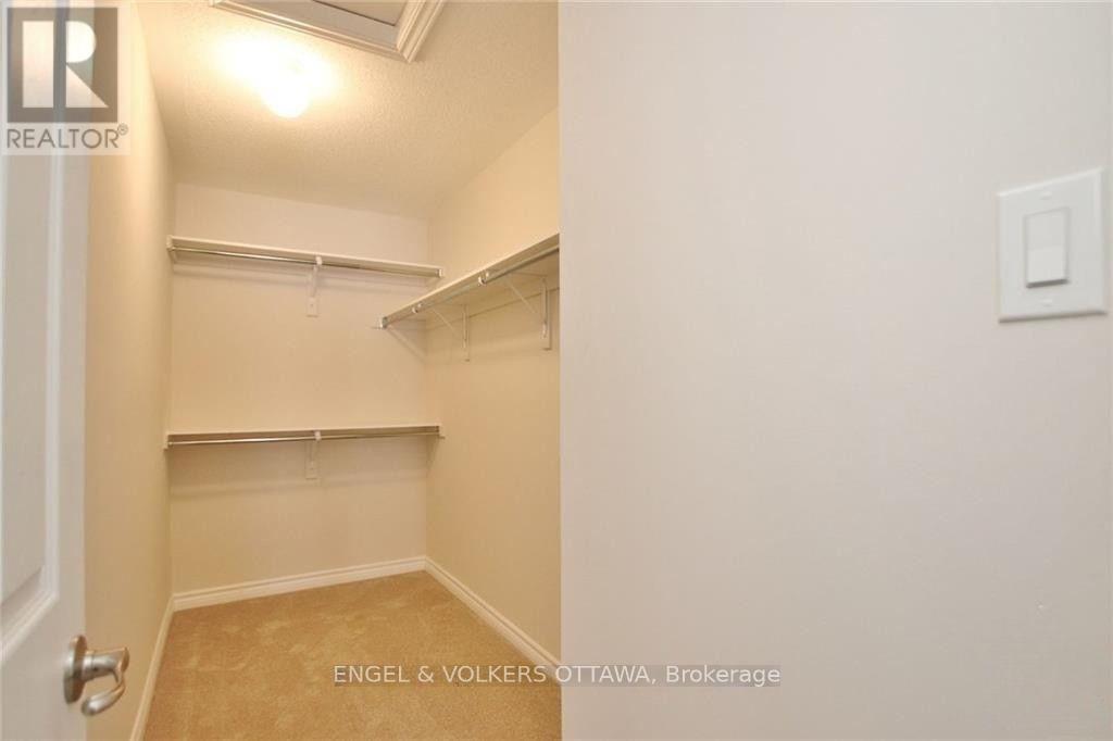 213 Hibernian Walk, Ottawa, Ontario  K2V 0R6 - Photo 9 - X12617168