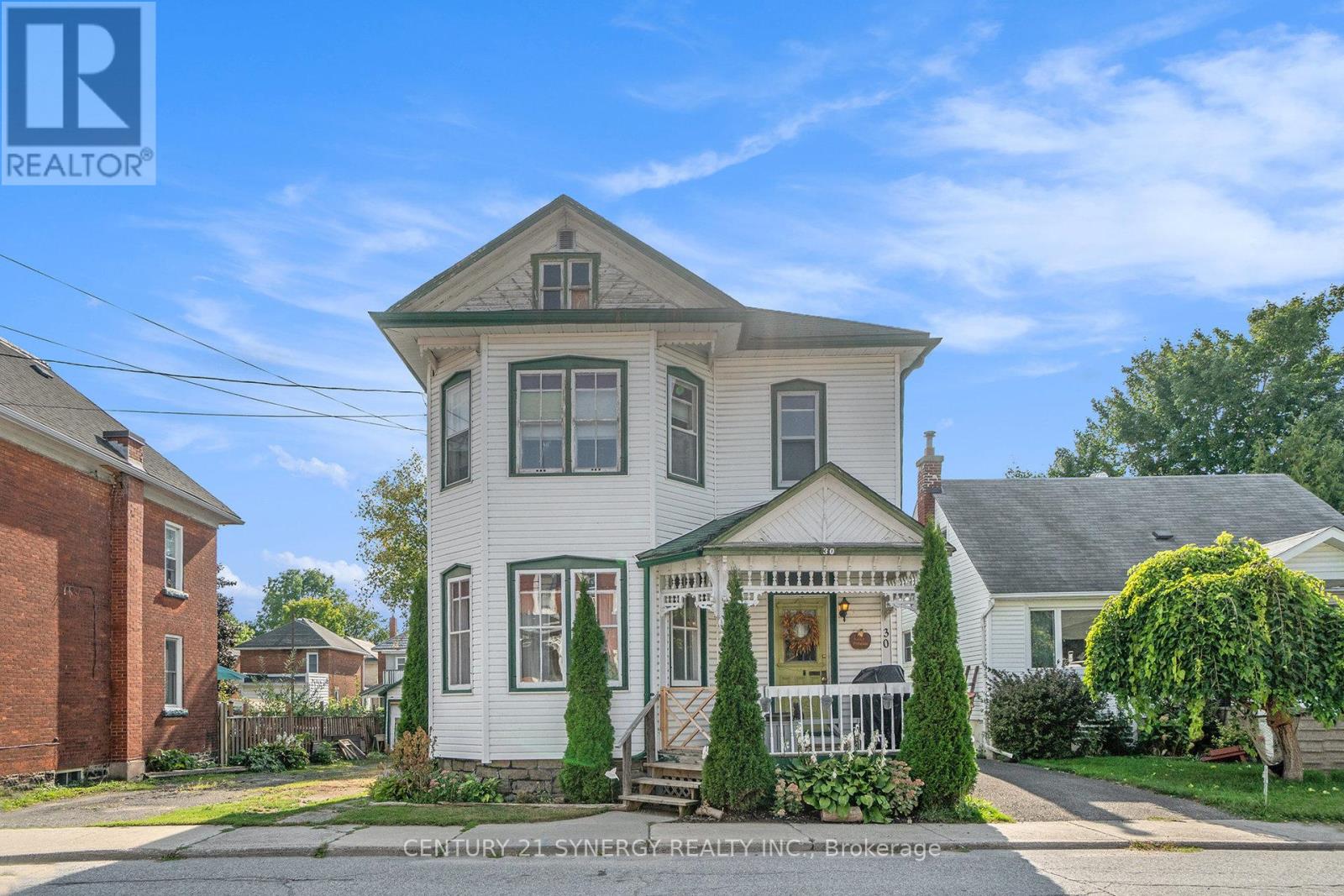 30 Kensington Avenue, Smiths Falls, Ontario  K7A 2K5 - Photo 1 - X12617170