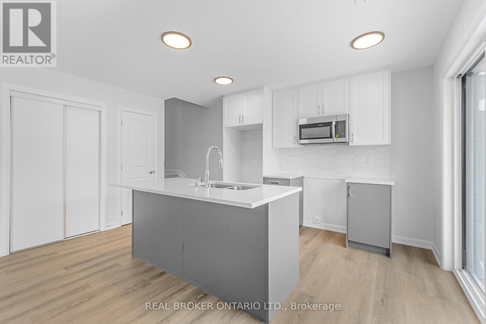 10 - 301 Glenroy Gilbert Drive, Ottawa, Ontario K2J 5W2 - Photo 4 - X12617238