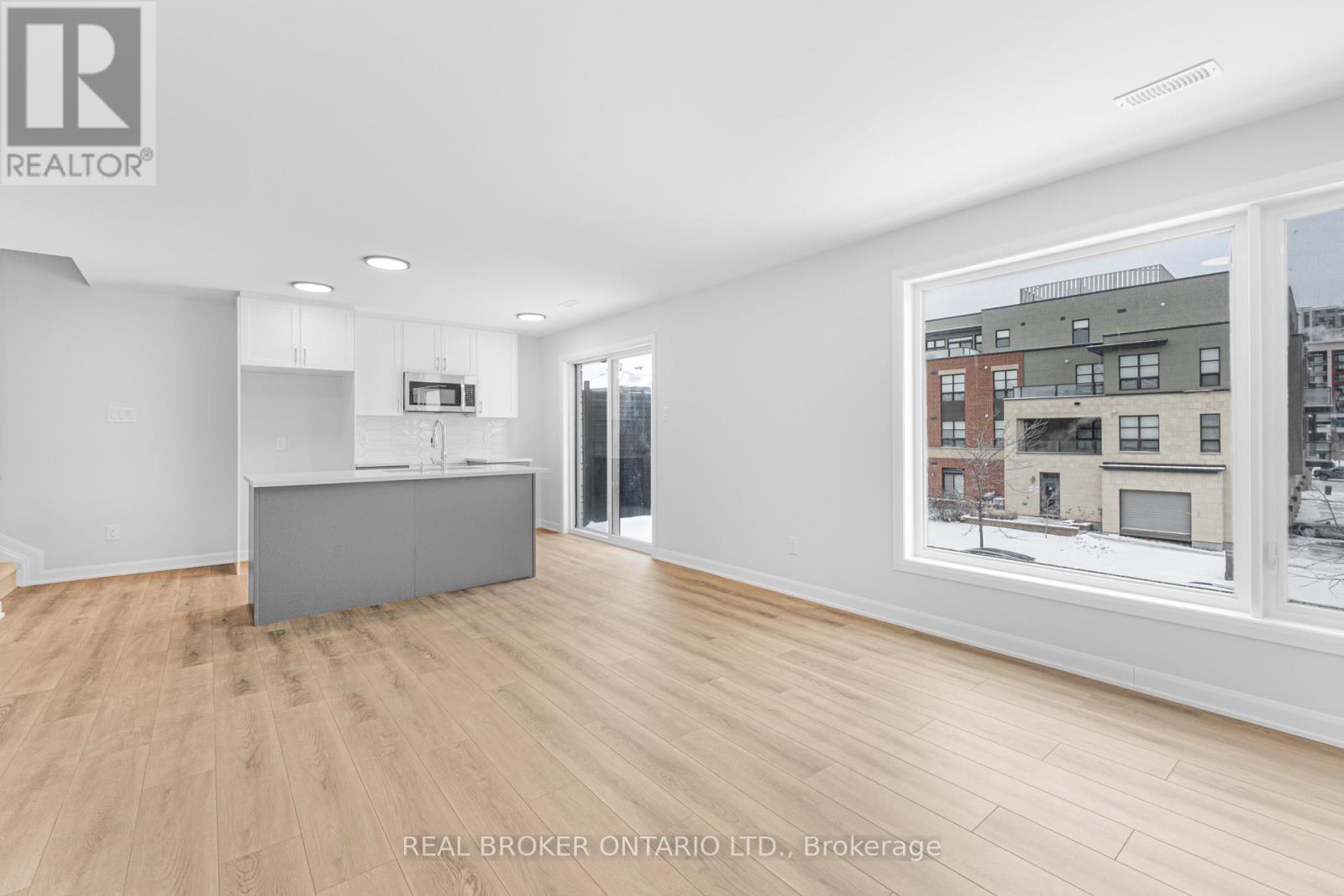 10 - 301 Glenroy Gilbert Drive, Ottawa, Ontario K2J 5W2 - Photo 7 - X12617238