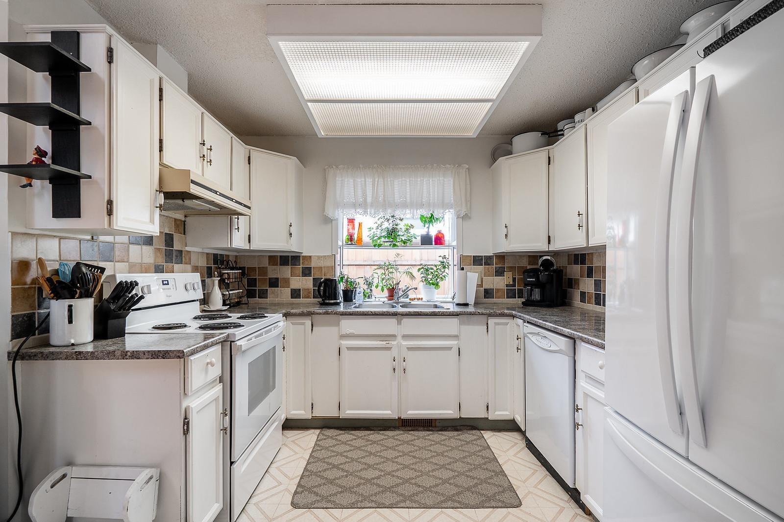 9120 145a Street, Surrey, British Columbia V3R 7L7 - Photo 12 - R3069046