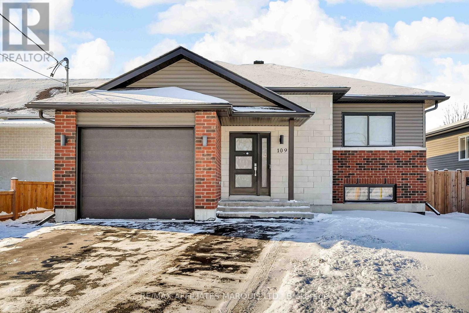 109 LEONIA STREET, Cornwall, Ontario