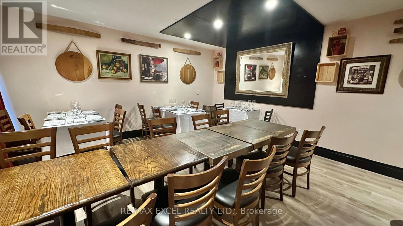 538 Manning Avenue, Toronto, Ontario M6G 2V9 - Photo 6 - C12617194