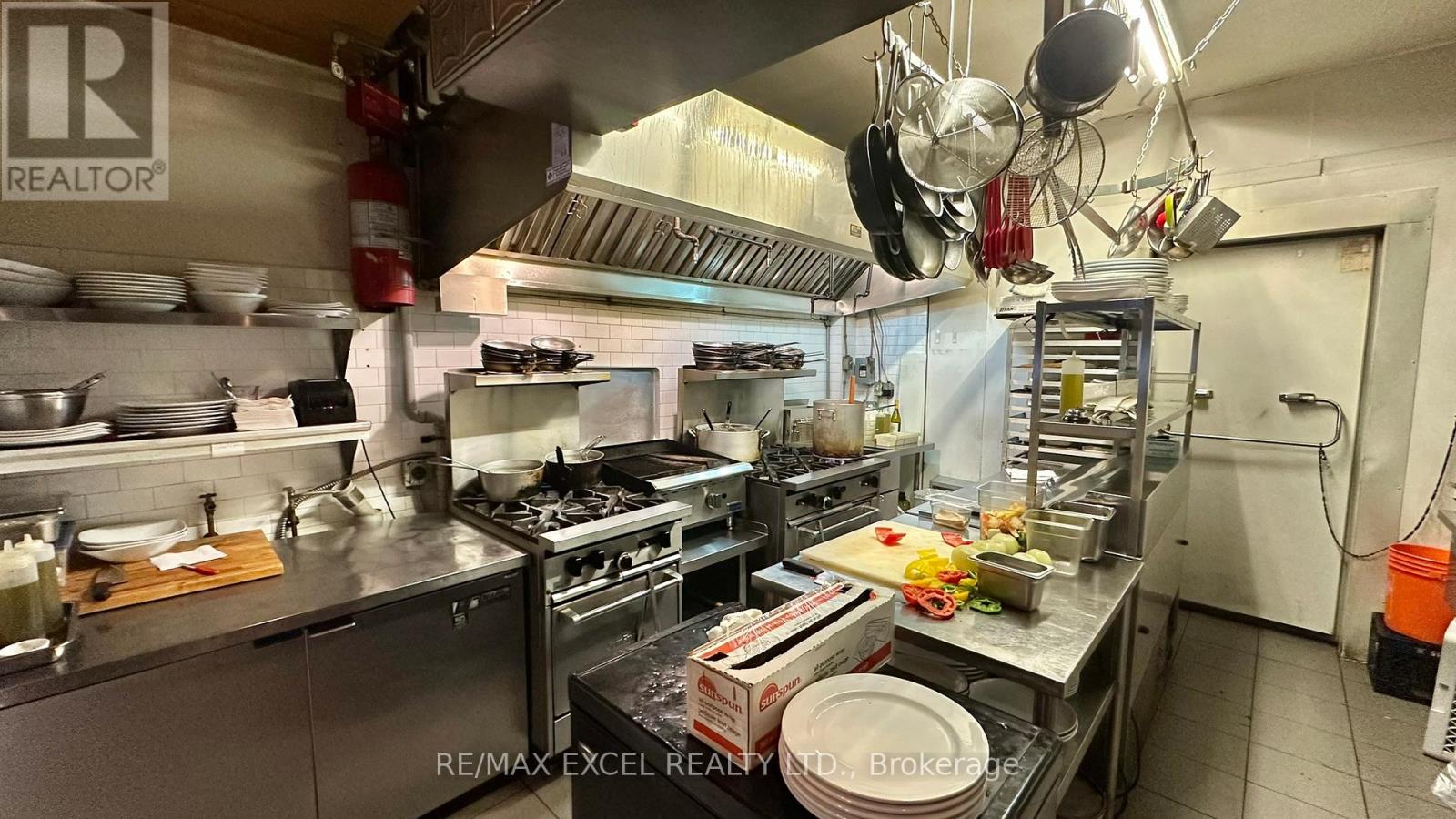 538 Manning Avenue, Toronto, Ontario M6G 2V9 - Photo 8 - C12617194