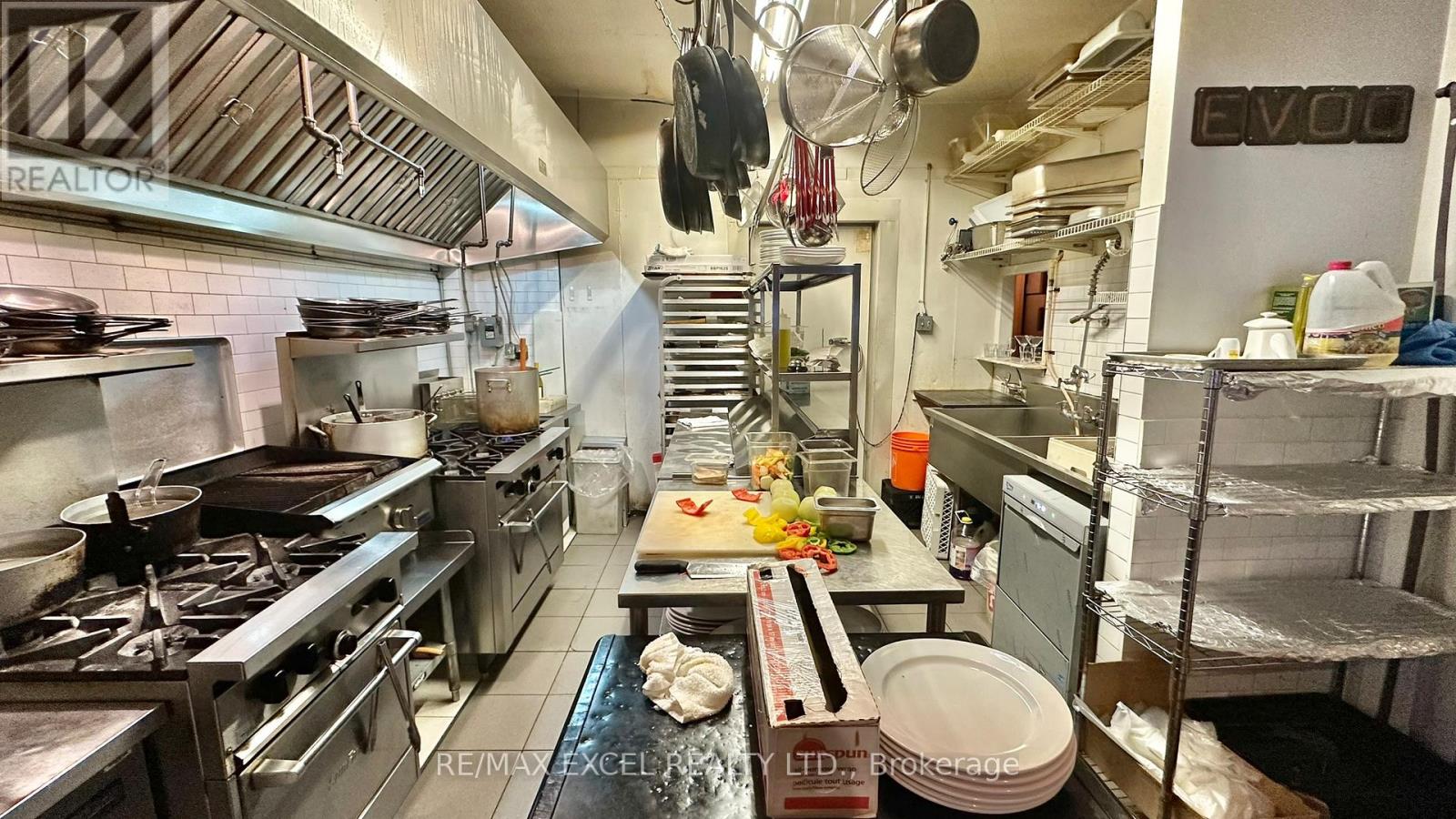 538 Manning Avenue, Toronto, Ontario M6G 2V9 - Photo 9 - C12617194