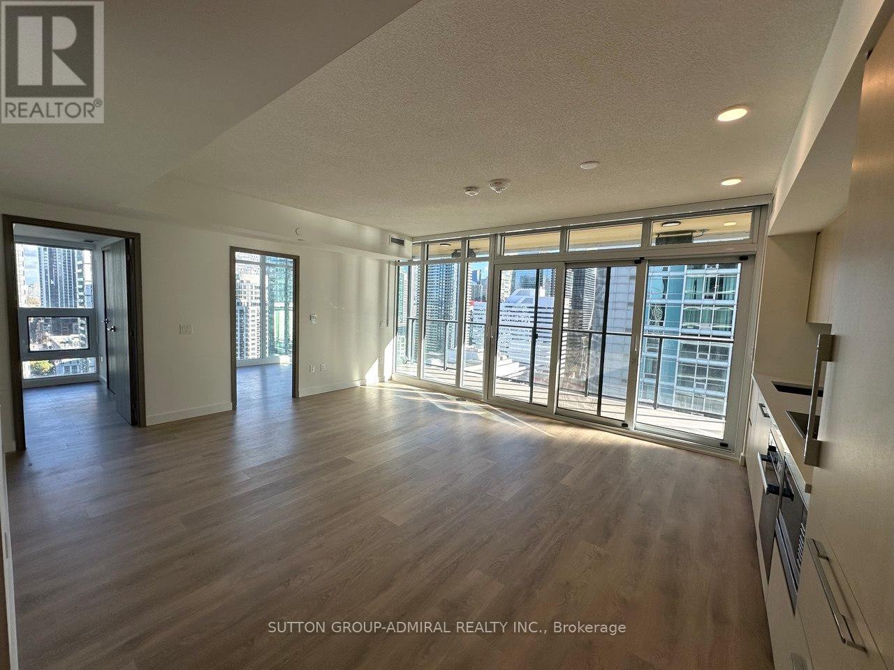 2203 - 1 Concord Cityplace Way, Toronto, Ontario  M5V 0X3 - Photo 3 - C12617224