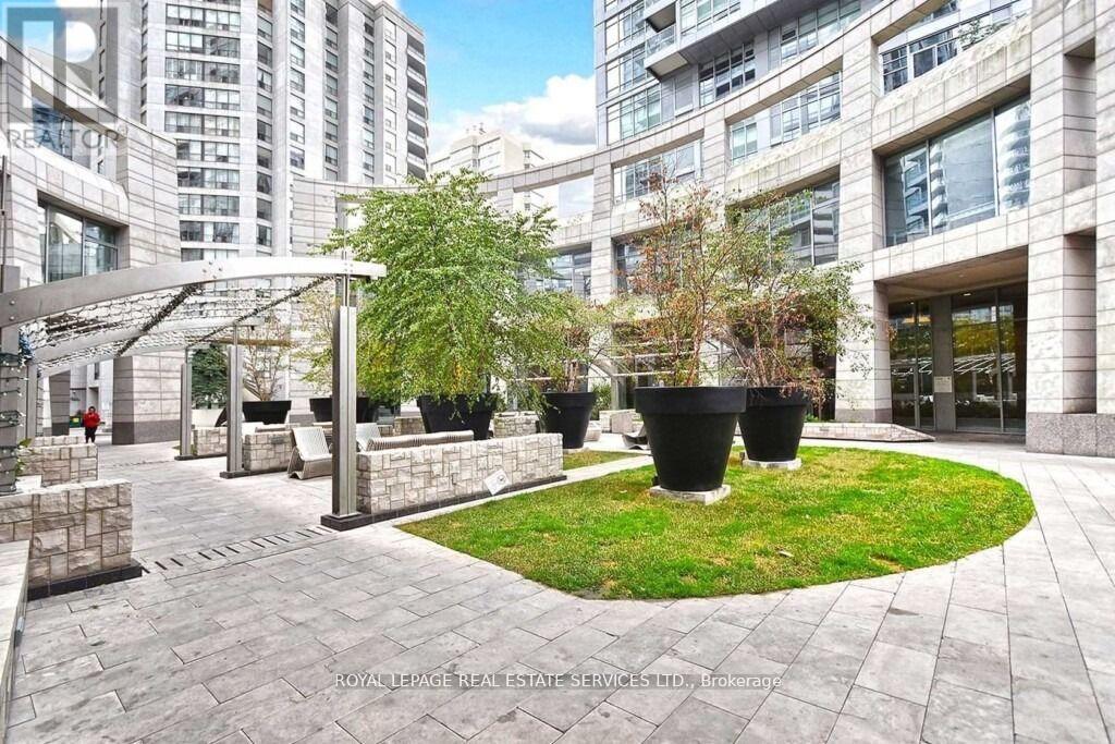 1804 - 2191 Yonge Street, Toronto, Ontario  M4S 3H8 - Photo 10 - C12617232