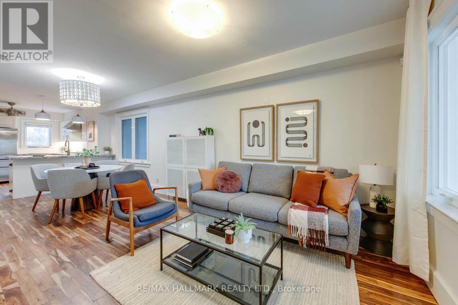 20 Marigold Avenue, Toronto, Ontario  M4M 3B2 - Photo 4 - E12617208