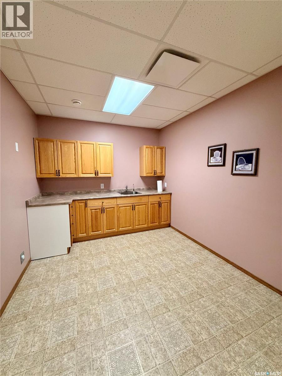 110 Broadway Street, Carnduff, Saskatchewan  S0C 0S0 - Photo 13 - SK025452