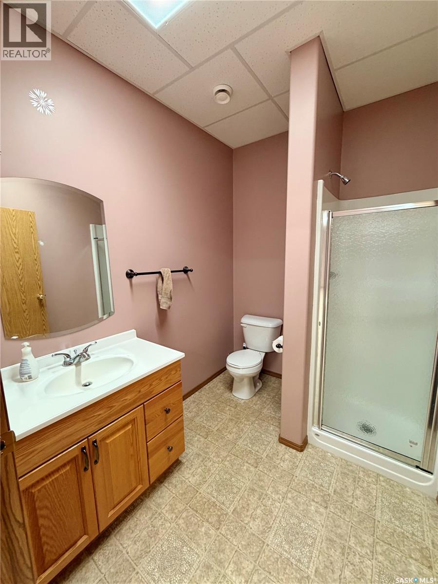 110 Broadway Street, Carnduff, Saskatchewan  S0C 0S0 - Photo 14 - SK025452