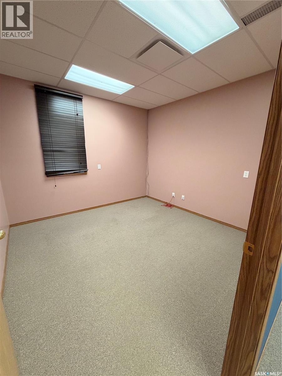 110 Broadway Street, Carnduff, Saskatchewan  S0C 0S0 - Photo 8 - SK025452