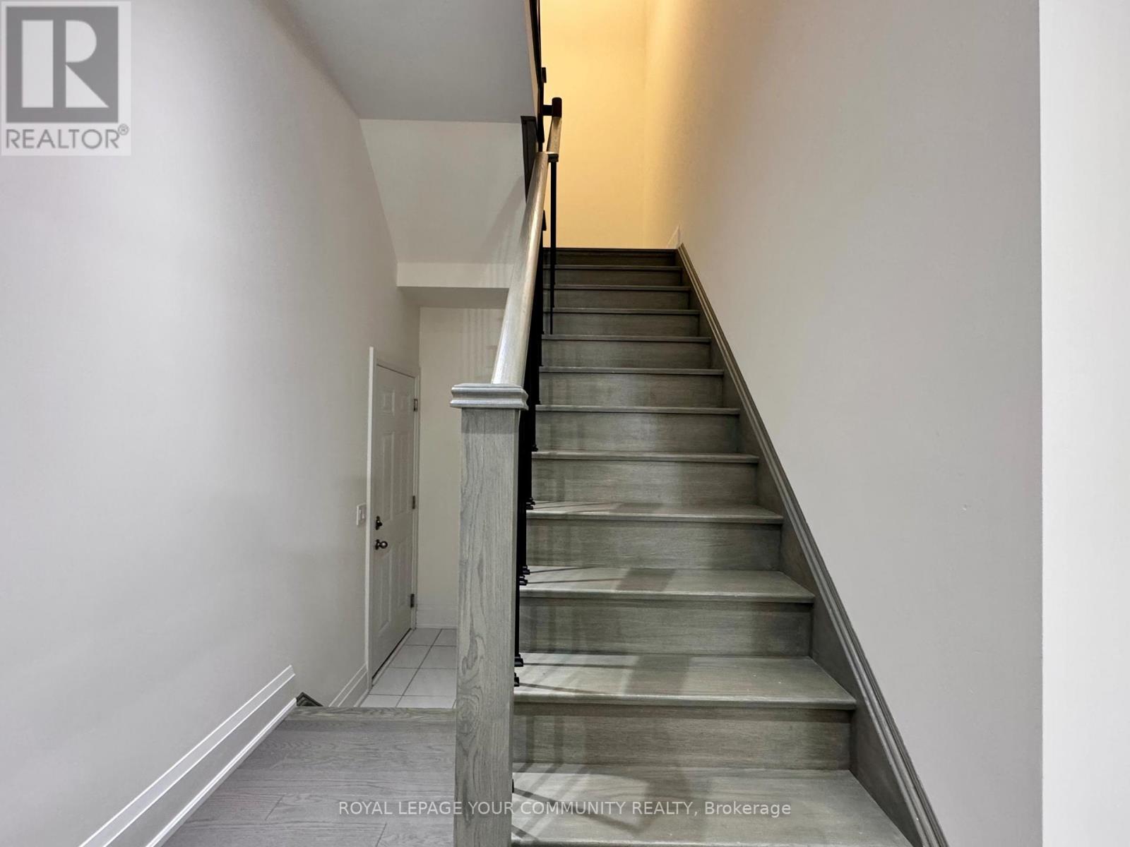 38 Elverton Crescent, Brampton, Ontario L7A 4Z4 - Photo 13 - W12612682