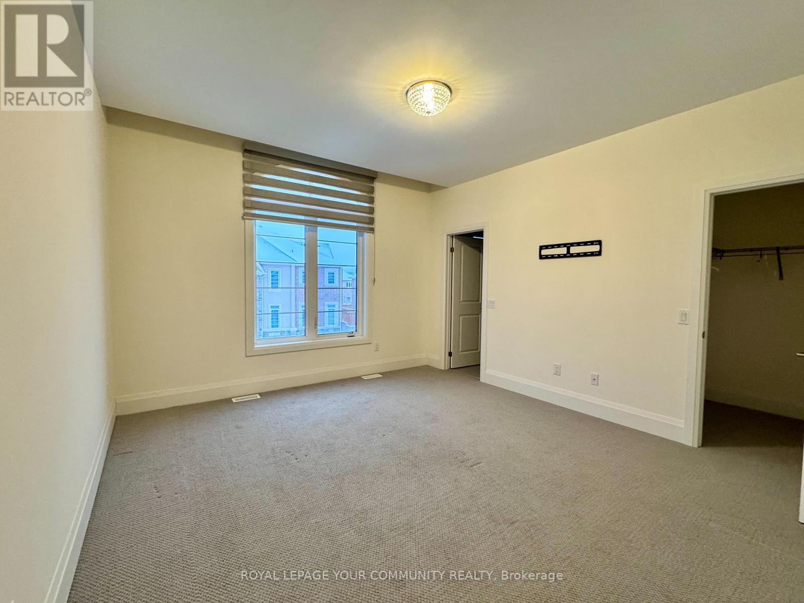 38 Elverton Crescent, Brampton, Ontario L7A 4Z4 - Photo 8 - W12612682