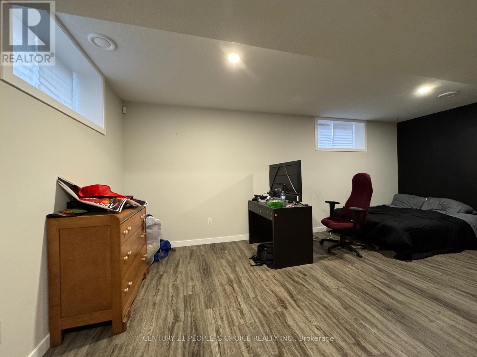 105 King Street E, Chatham-Kent, Ontario N7M 3N1 - Photo 20 - X12614152