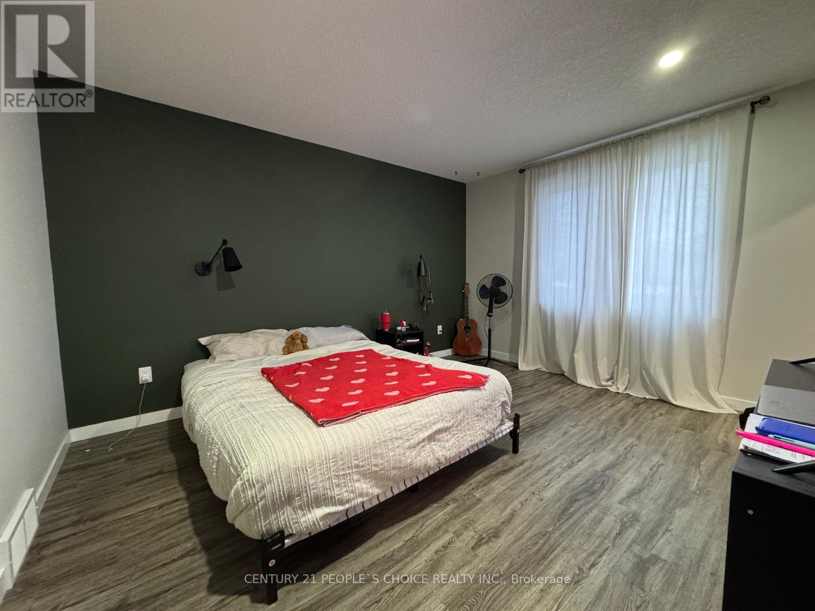 105 King Street E, Chatham-Kent, Ontario N7M 3N1 - Photo 16 - X12614152