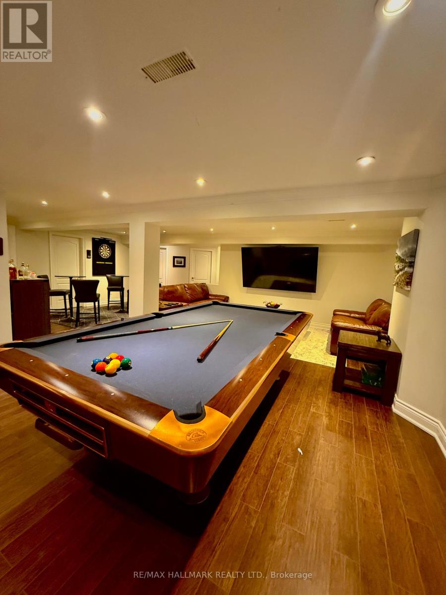 220 Tonner Crescent, Aurora, Ontario  L4G 7T7 - Photo 10 - N12617192