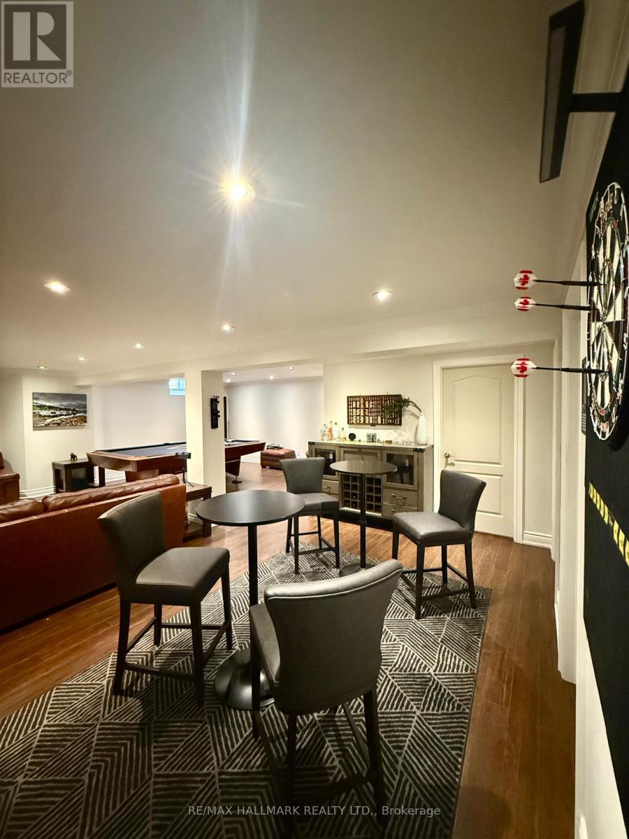 220 Tonner Crescent, Aurora, Ontario  L4G 7T7 - Photo 9 - N12617192