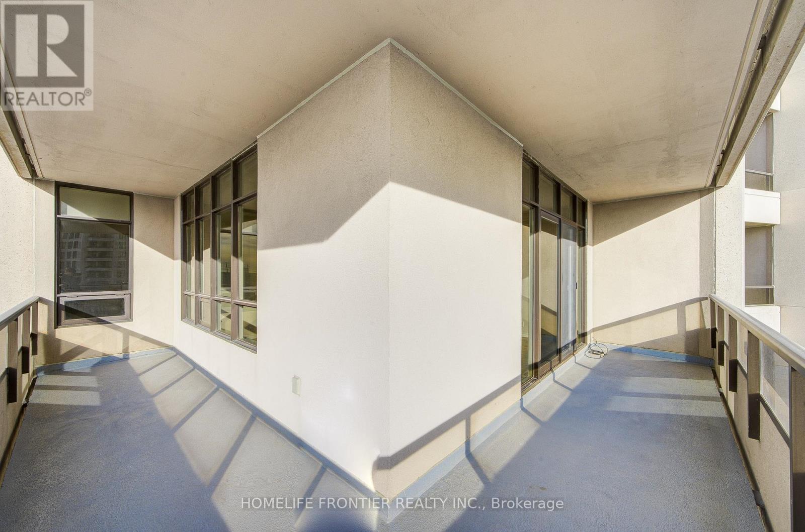 511 - 9235 Jane Street, Vaughan, Ontario L6A 0J8 - Photo 33 - N12617198