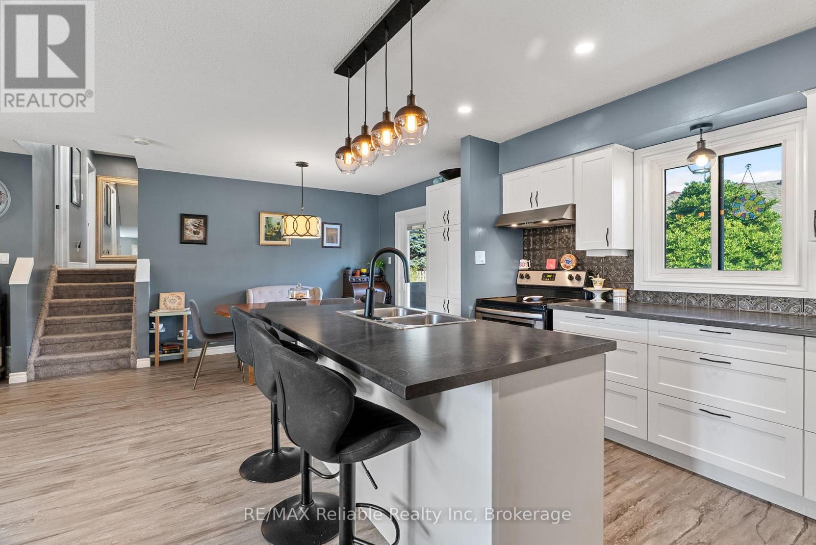 36 Lee Crescent, Goderich, Ontario N7A 4L3 - Photo 15 - X12400491