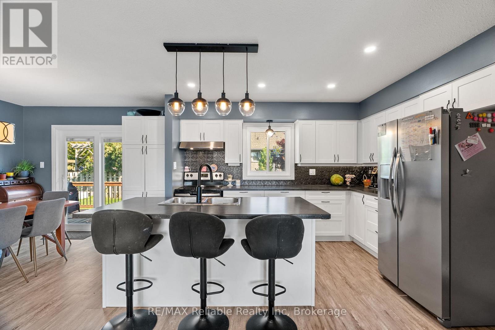 36 Lee Crescent, Goderich, Ontario N7A 4L3 - Photo 13 - X12400491