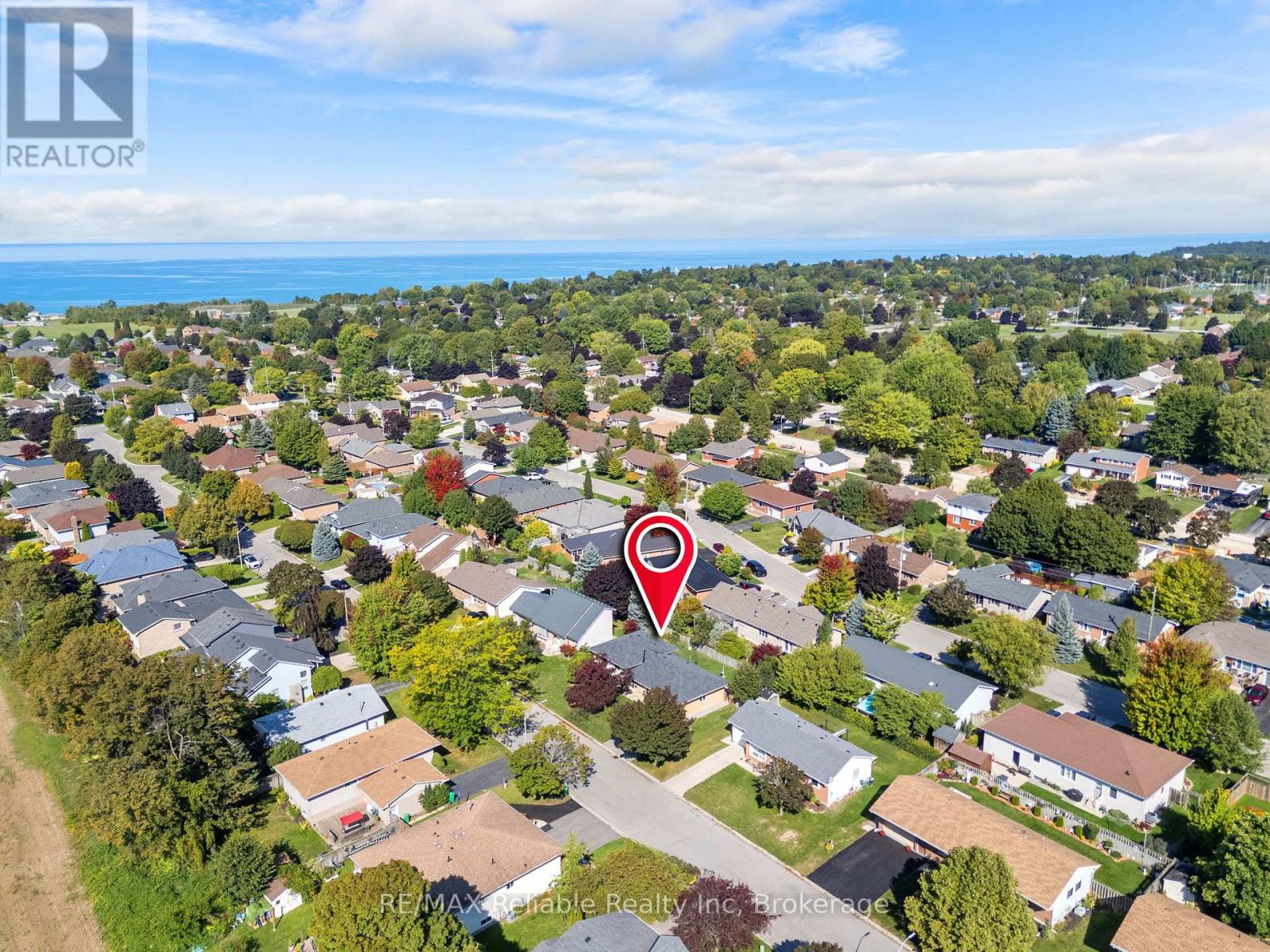 36 Lee Crescent, Goderich, Ontario N7A 4L3 - Photo 6 - X12400491