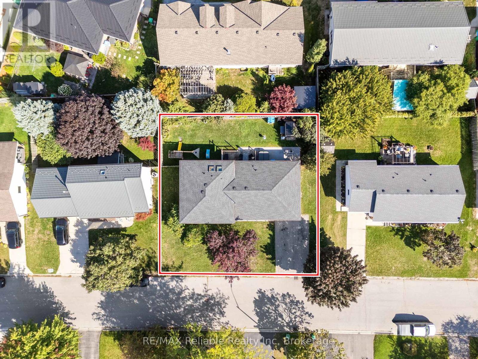 36 Lee Crescent, Goderich, Ontario N7A 4L3 - Photo 5 - X12400491