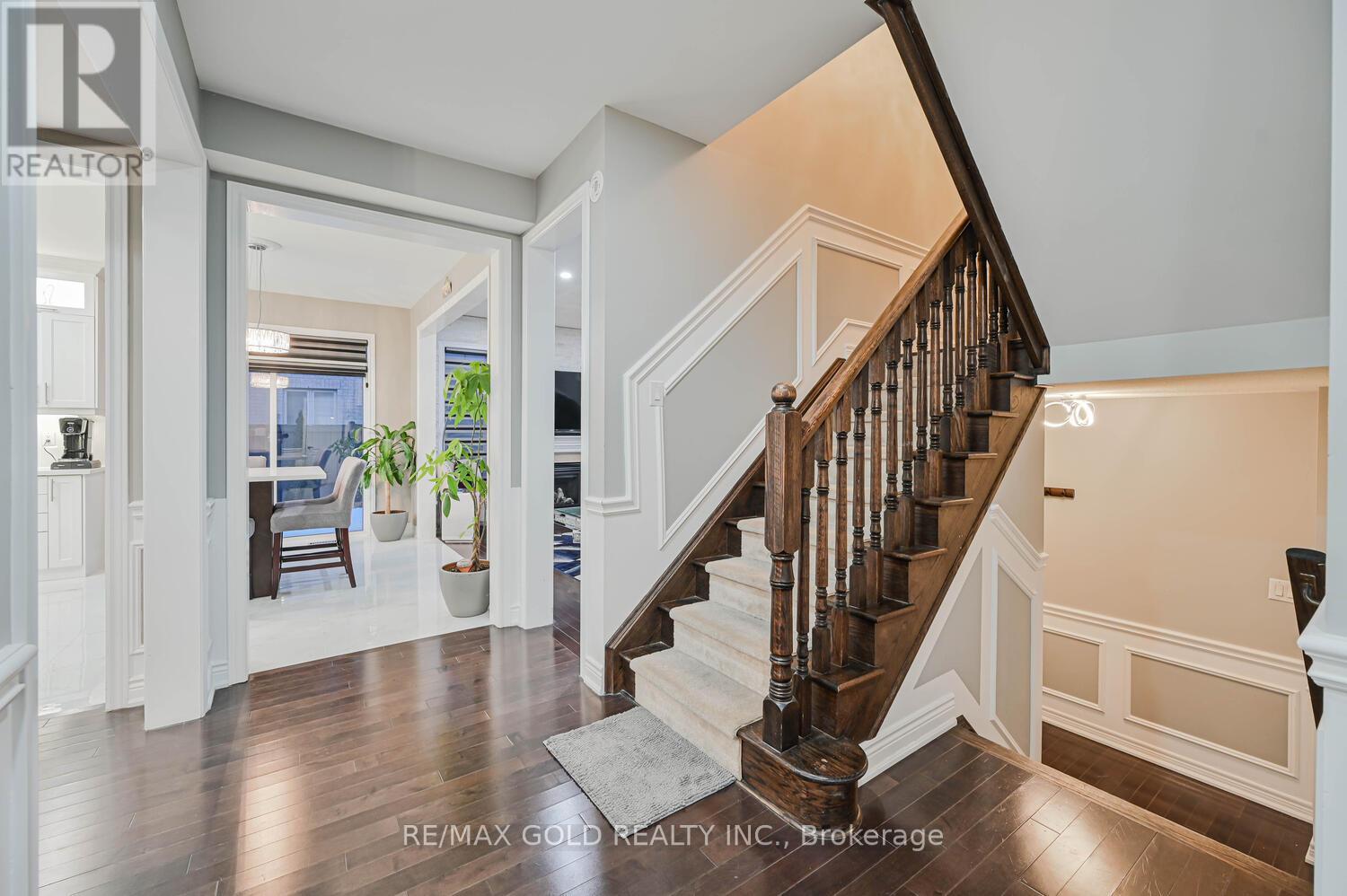 15 Vanwood Crescent, Brampton, Ontario  L6P 2X4 - Photo 11 - W12617178