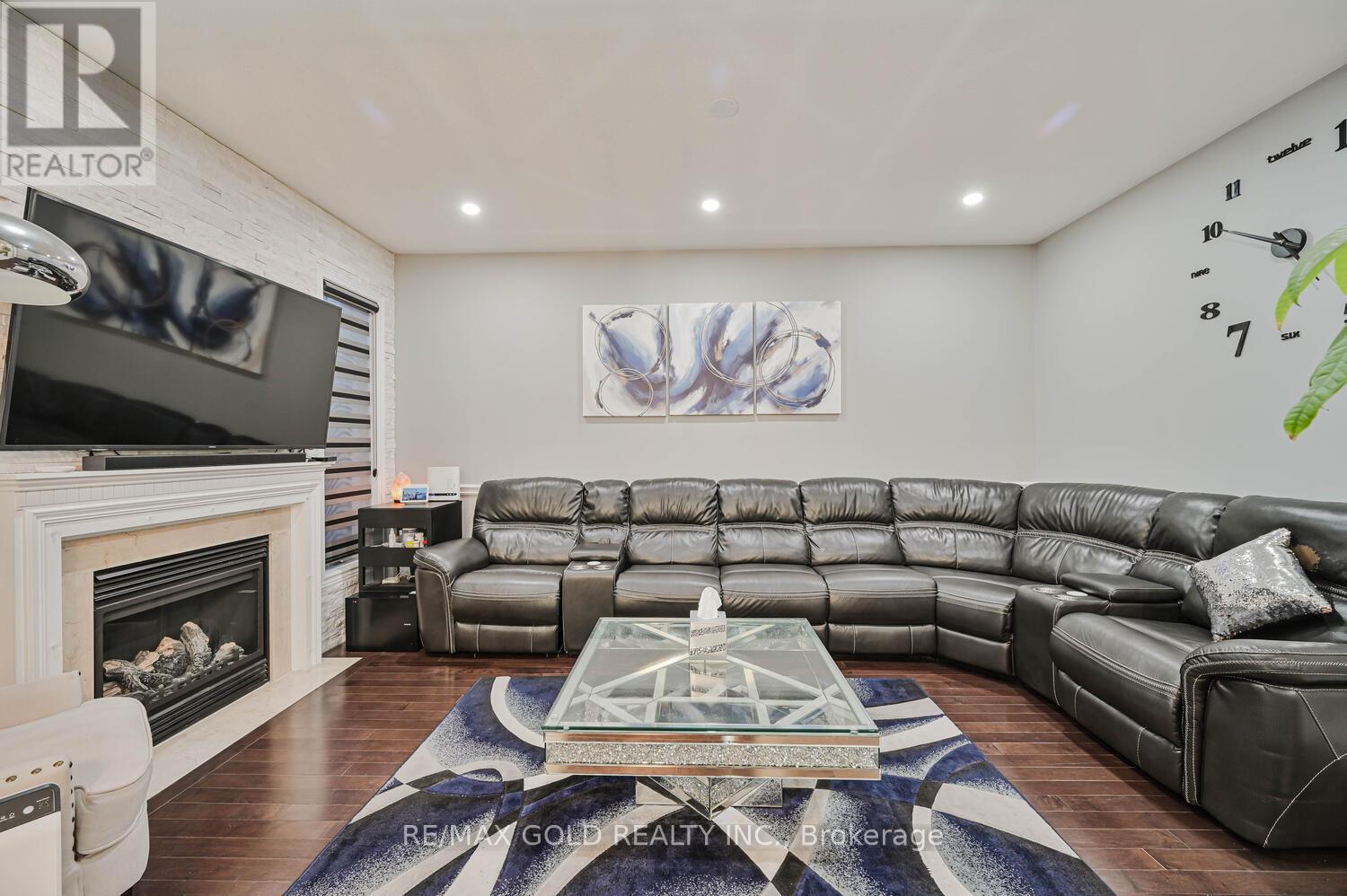 15 Vanwood Crescent, Brampton, Ontario  L6P 2X4 - Photo 12 - W12617178