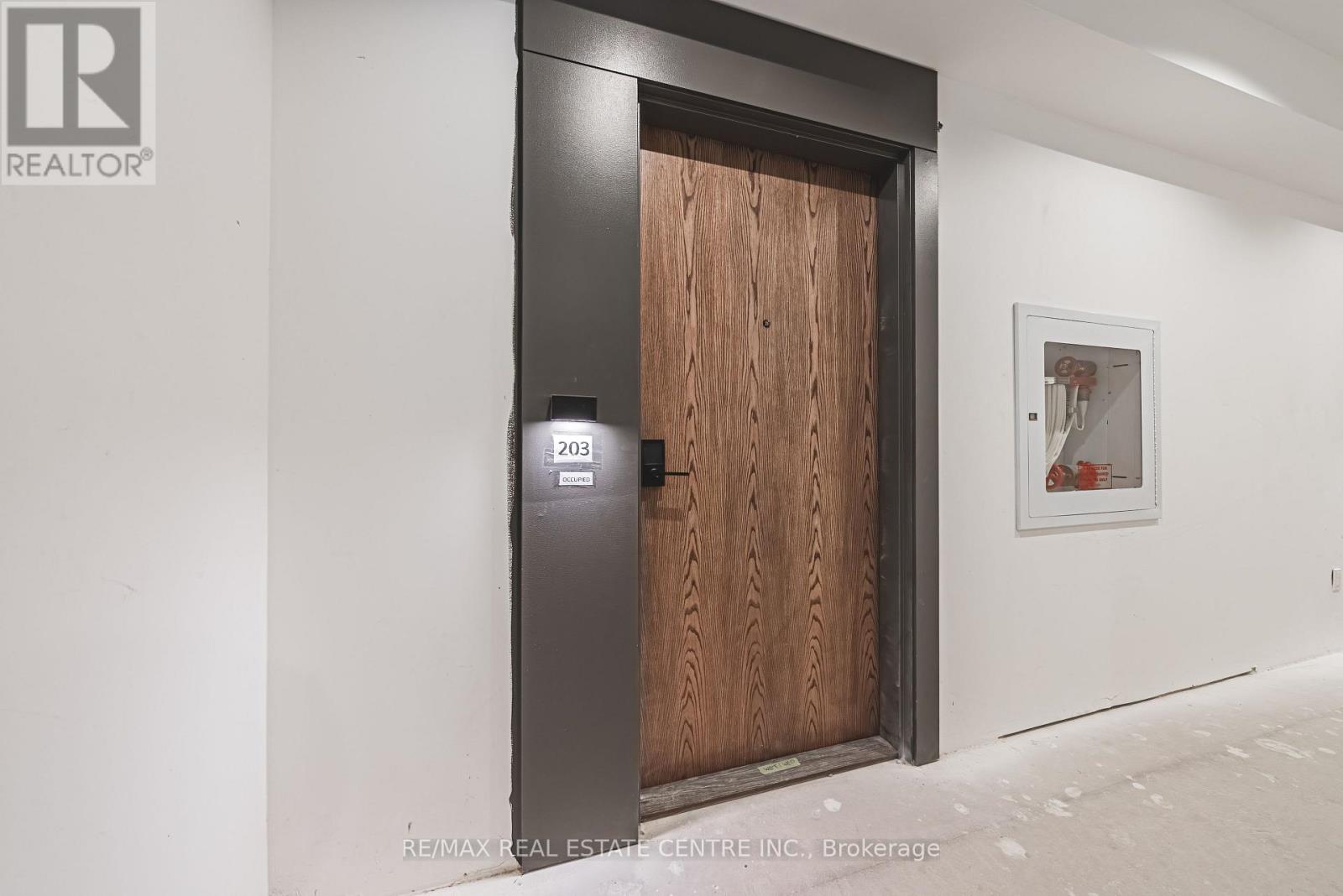 203 - 1035 Southdown Road, Mississauga, Ontario  L5J 0A2 - Photo 4 - W12617180