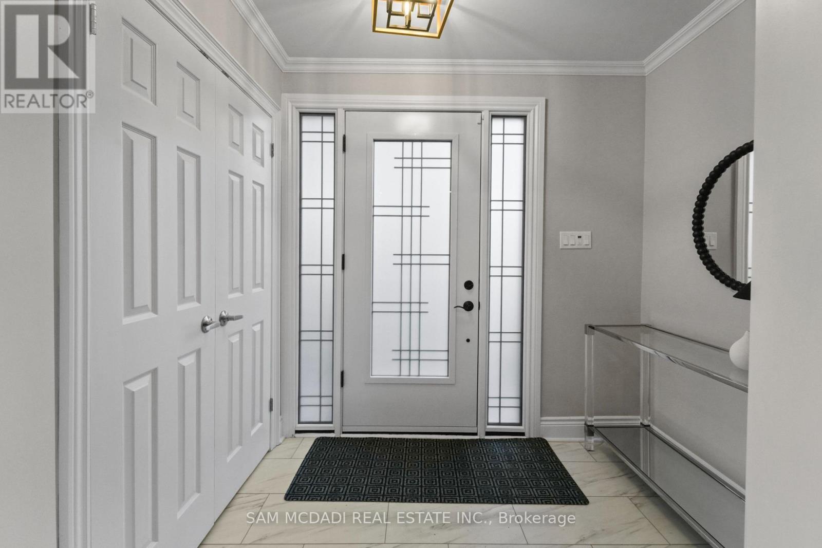 474 Bob-O-Link Road, Mississauga, Ontario  L5J 2P4 - Photo 4 - W12617236