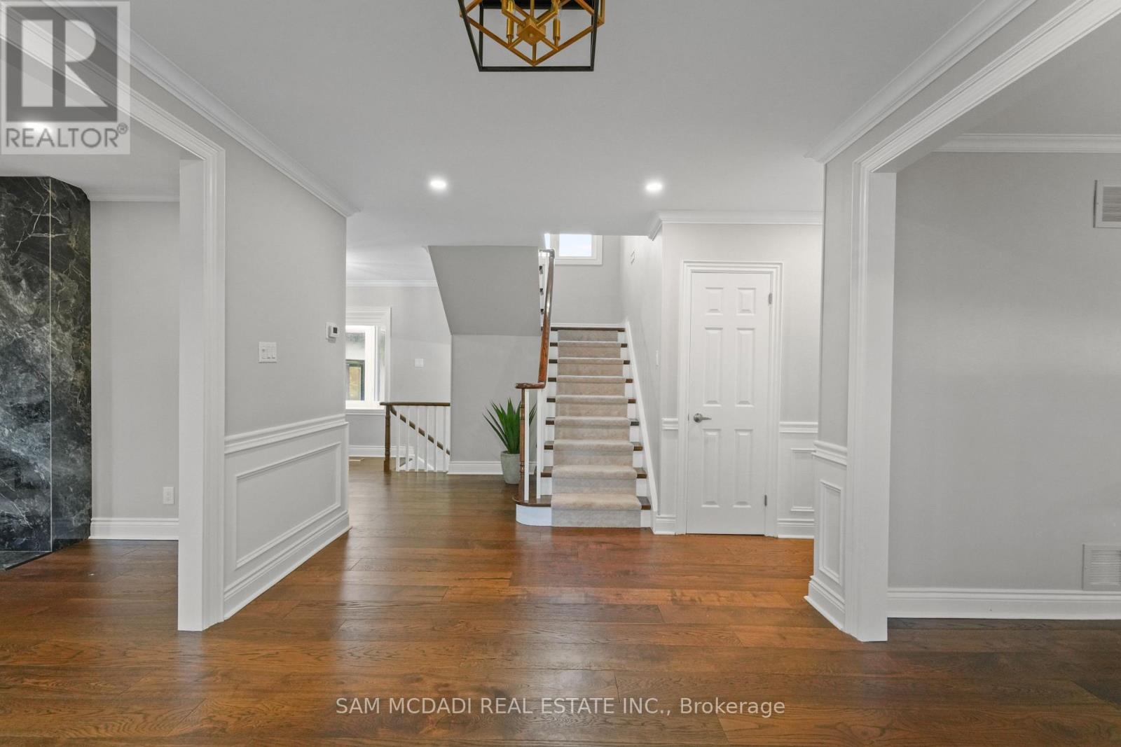 474 Bob-O-Link Road, Mississauga, Ontario  L5J 2P4 - Photo 5 - W12617236