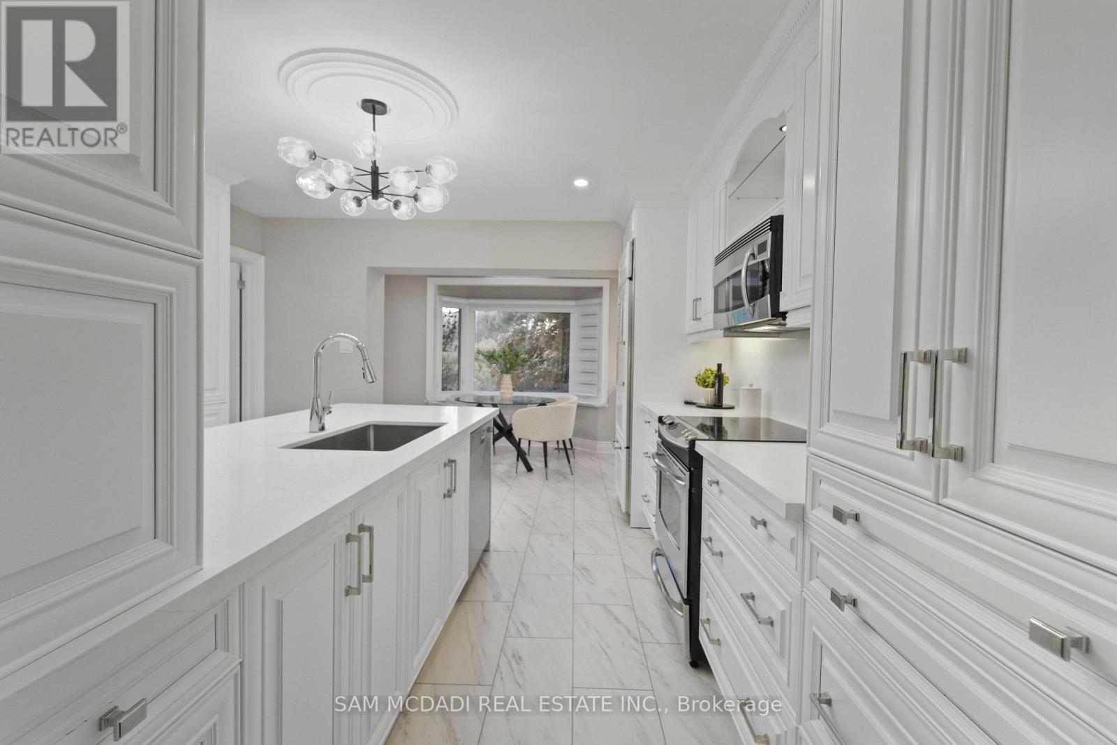 474 Bob-O-Link Road, Mississauga, Ontario  L5J 2P4 - Photo 9 - W12617236