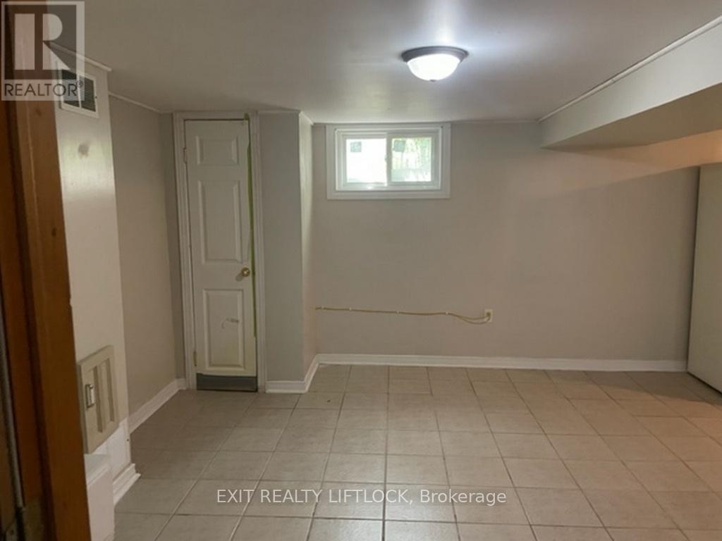 Lower - 1437 Westbrook Drive, Peterborough, Ontario K9J 6R3 - Photo 8 - X12617272