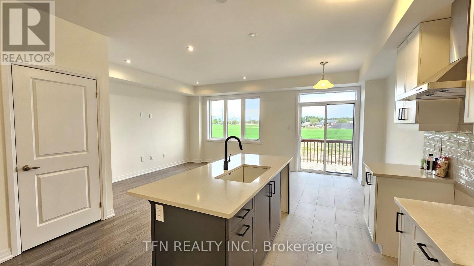 8 - 15 Peach Street, Thorold, Ontario  L2V 0P5 - Photo 5 - X12617184