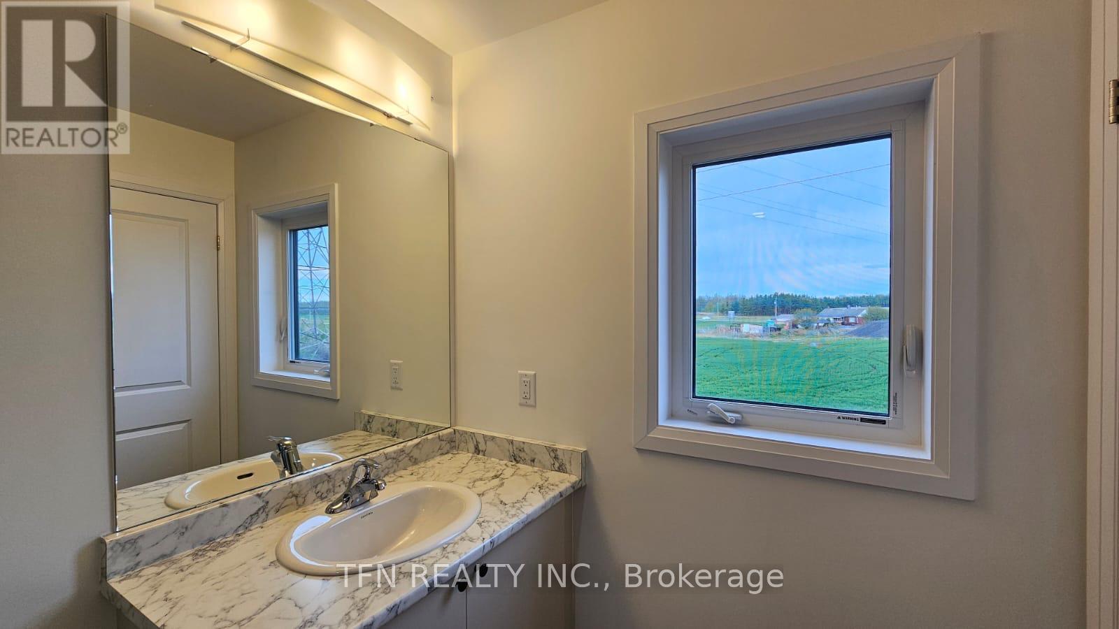 8 - 15 Peach Street, Thorold, Ontario  L2V 0P5 - Photo 7 - X12617184