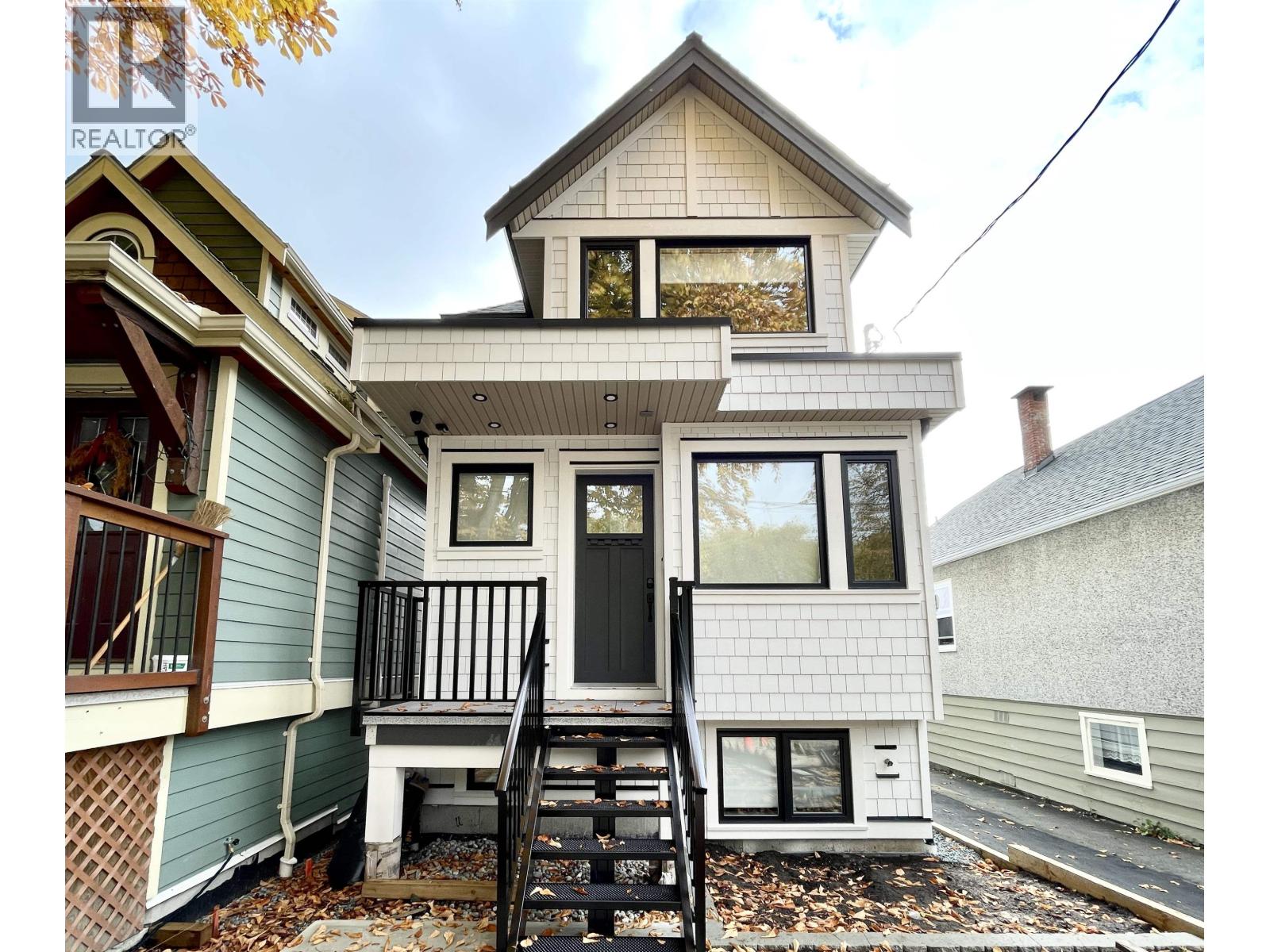 162 E 43RD AVENUE, Vancouver, British Columbia