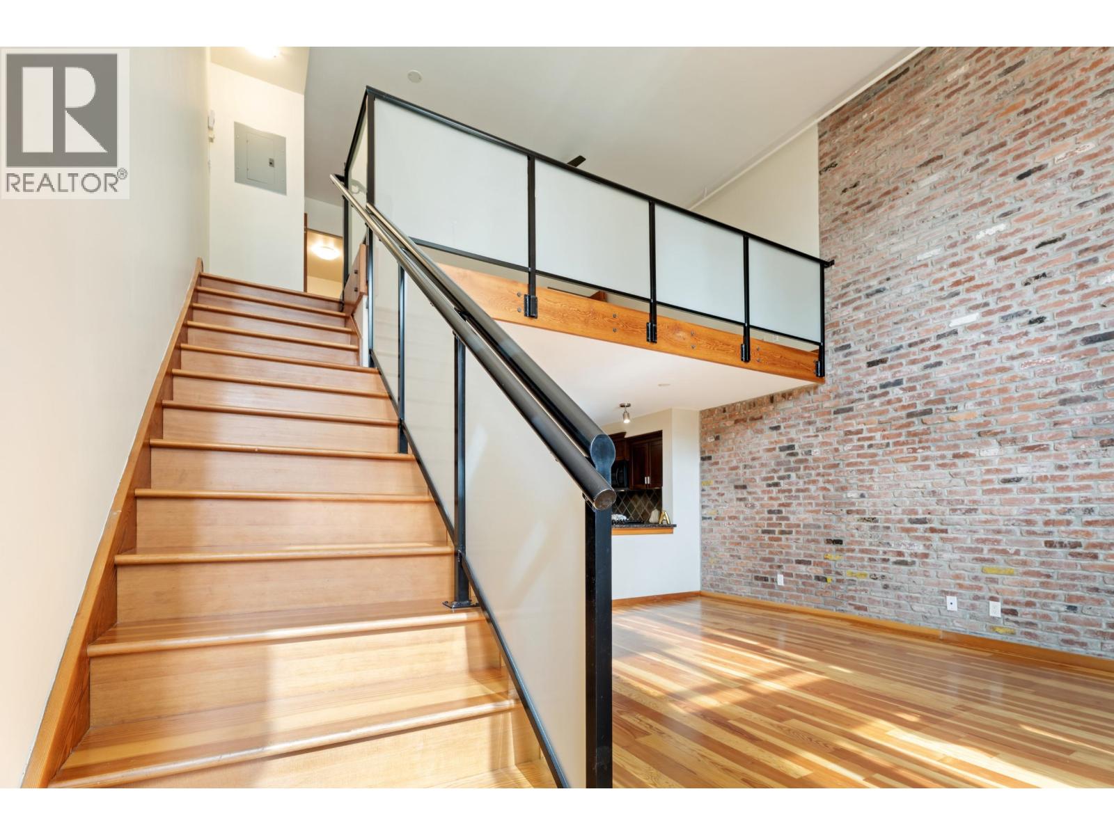 201 10 Renaissance Square, New Westminster, British Columbia  V3M 7B1 - Photo 12 - R3073344