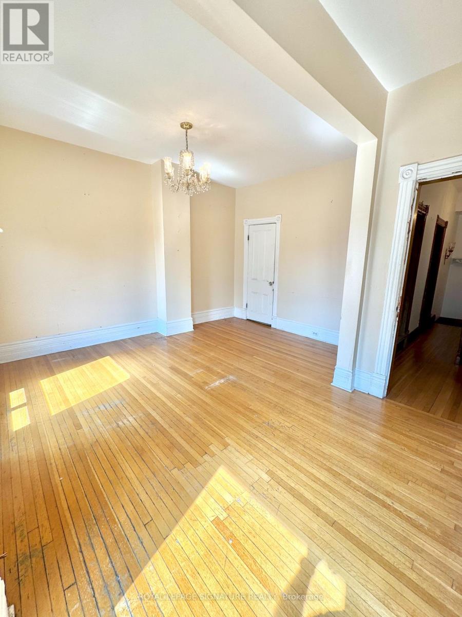 203 Euclid Avenue, Toronto, Ontario M6J 2J8 - Photo 14 - C12617244