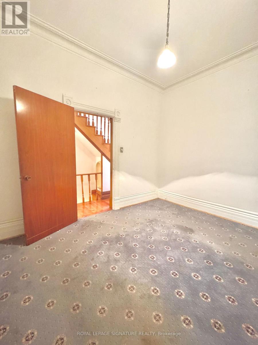 203 Euclid Avenue, Toronto, Ontario M6J 2J8 - Photo 3 - C12617244