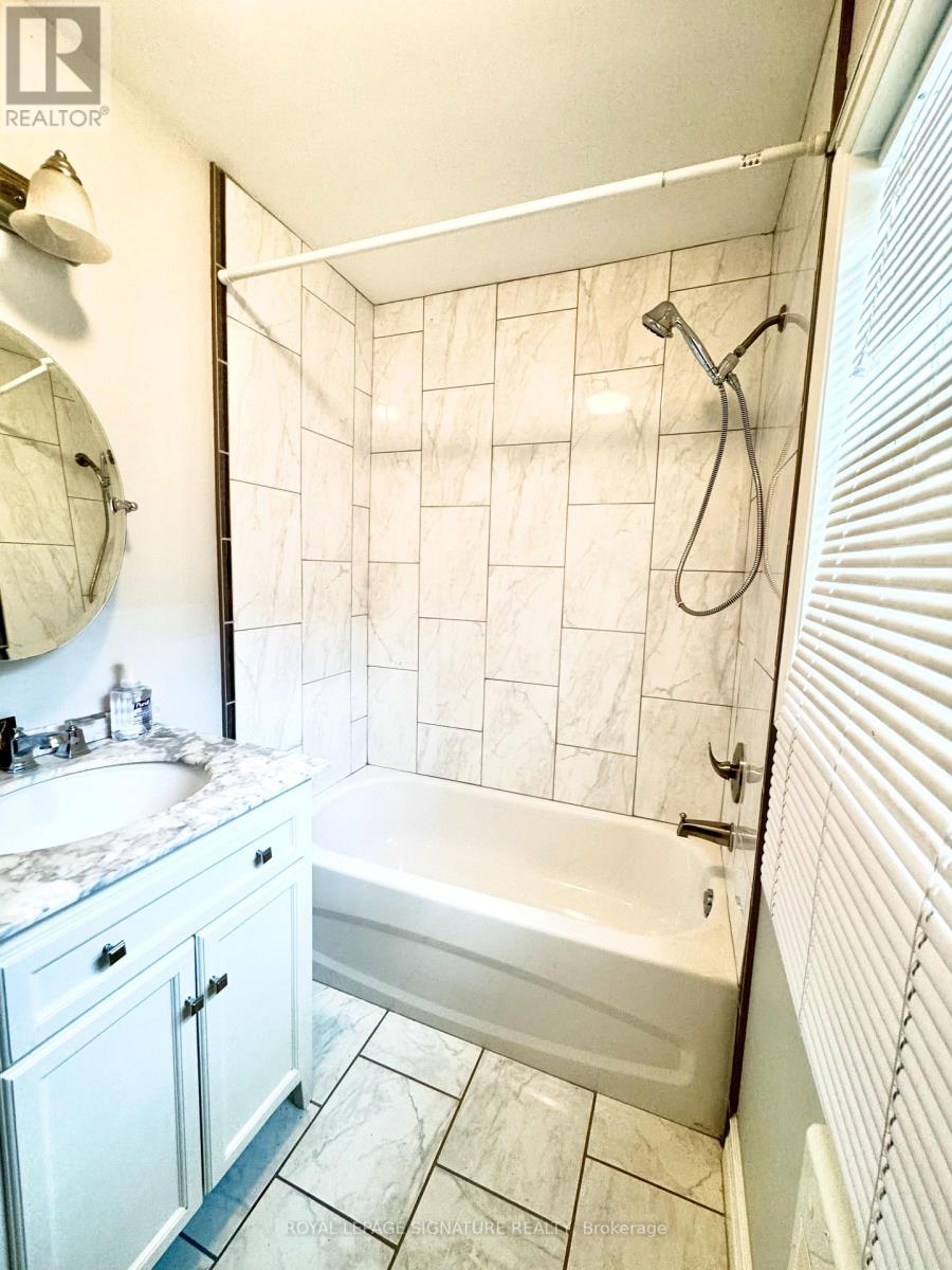 203 Euclid Avenue, Toronto, Ontario M6J 2J8 - Photo 5 - C12617244