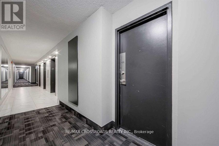 1109 - 45 Sunrise Avenue, Toronto, Ontario  M4A 2S3 - Photo 4 - C12617274