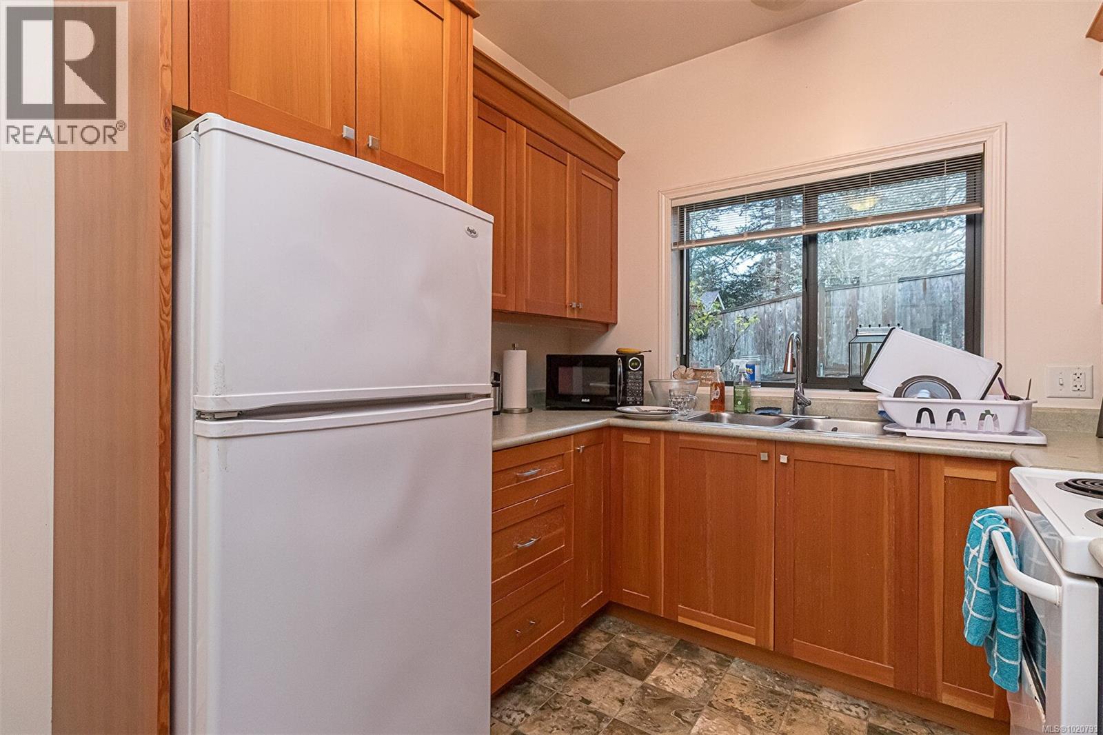 1509 Lynnfield Pl, Saanich, British Columbia  V8N 5Y9 - Photo 25 - 1020793