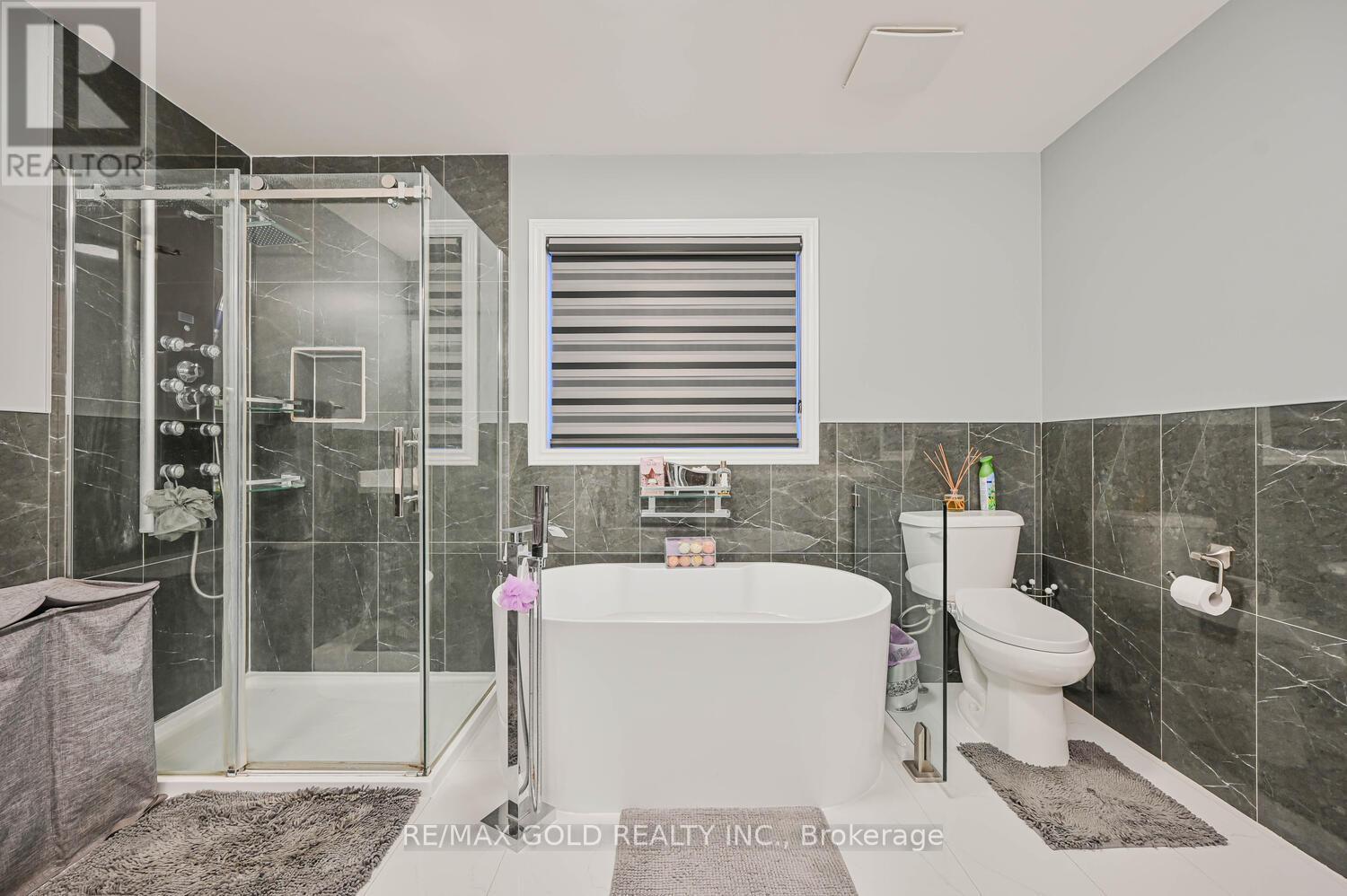 15 Vanwood Crescent, Brampton, Ontario  L6P 2X4 - Photo 29 - W12617178