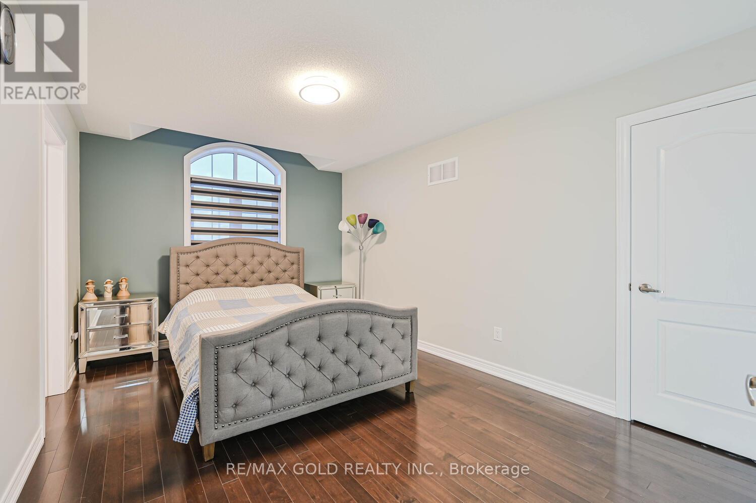 15 Vanwood Crescent, Brampton, Ontario  L6P 2X4 - Photo 31 - W12617178