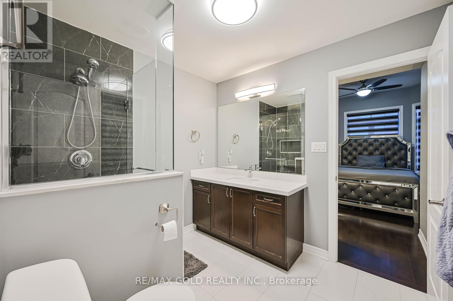 15 Vanwood Crescent, Brampton, Ontario  L6P 2X4 - Photo 33 - W12617178