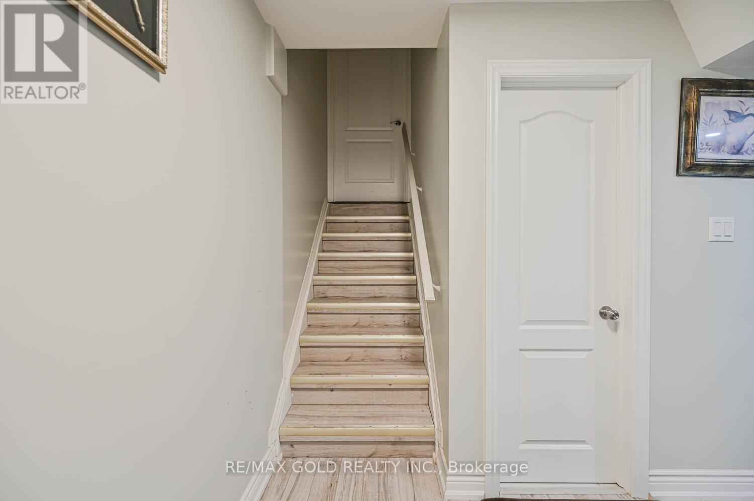 15 Vanwood Crescent, Brampton, Ontario  L6P 2X4 - Photo 42 - W12617178