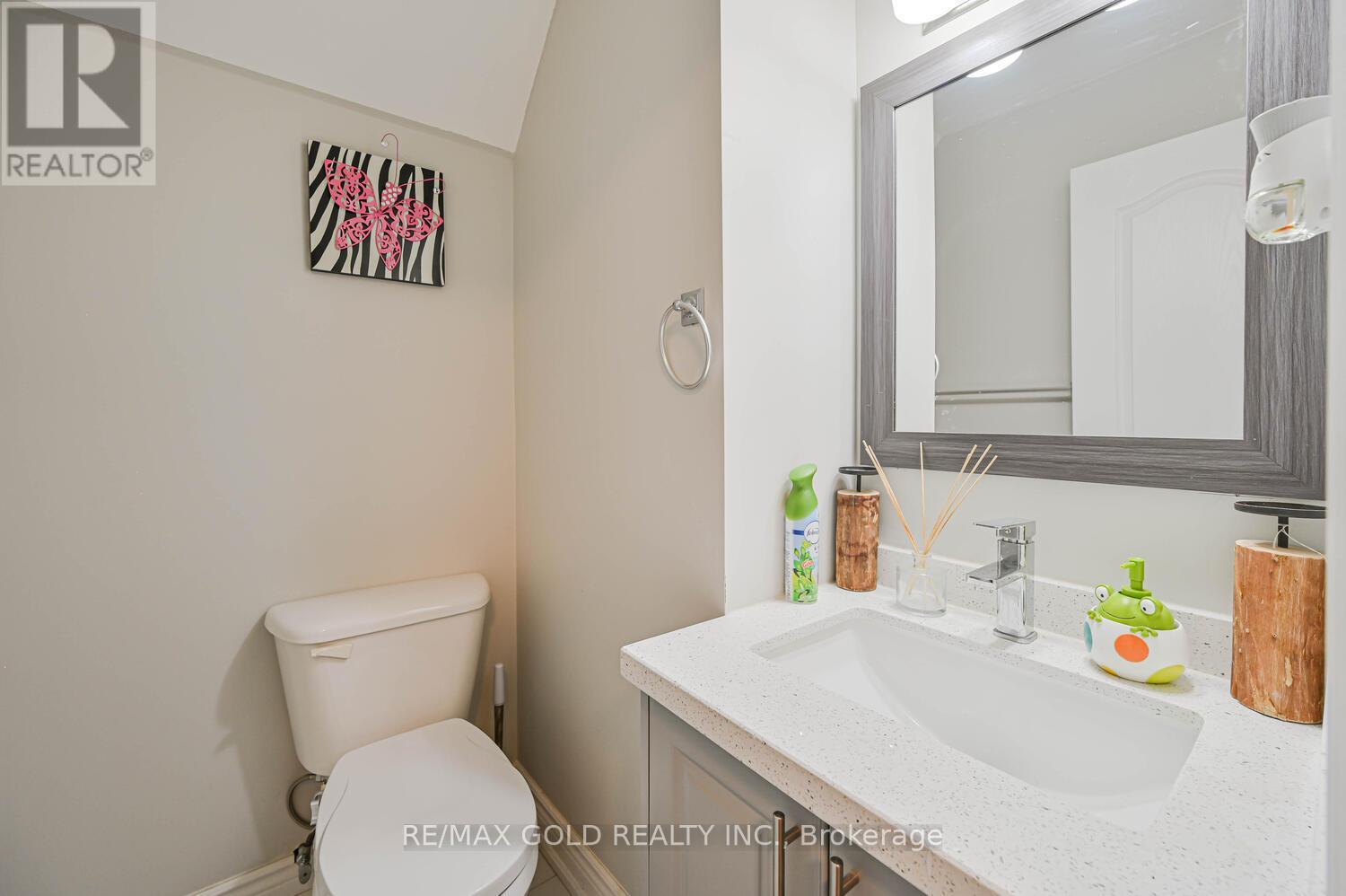 15 Vanwood Crescent, Brampton, Ontario  L6P 2X4 - Photo 46 - W12617178